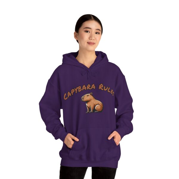 Unisex Heavy Blend™ Hooded Sweatshirt with Cute Capybara Design – Warm and Stylish Hoodie