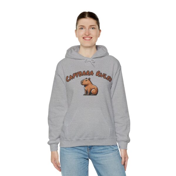 Unisex Heavy Blend™ Hooded Sweatshirt with Cute Capybara Design – Warm and Stylish Hoodie