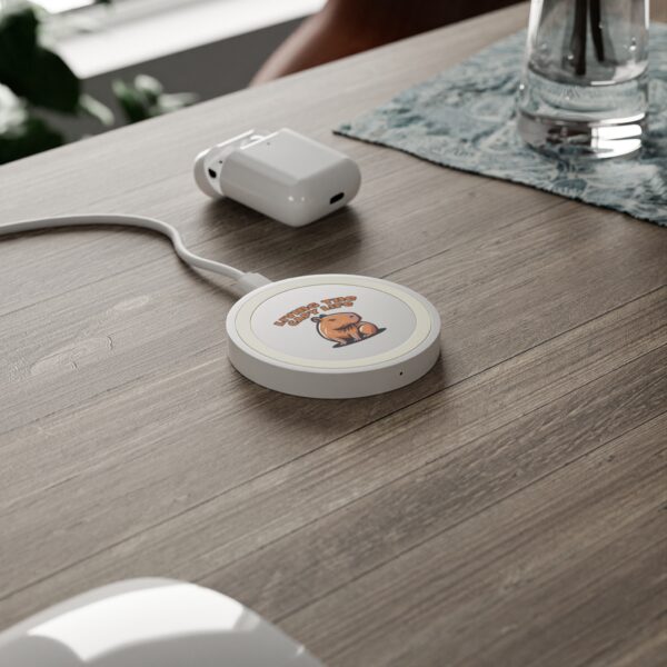 Capybara Quake Wireless Charging Pad – Fast, Reliable Charging with Adorable Capybara Design