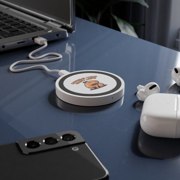 Capybara Quake Wireless Charging Pad – Fast, Reliable Charging with Adorable Capybara Design