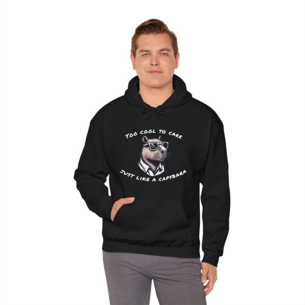 14290879254081521719_2048-1.jpeg Unisex Heavy Blend™ Hooded Sweatshirt with Cute Capybara Design – Warm and Stylish Hoodie