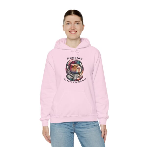 Unisex Heavy Blend™ Hooded Sweatshirt with Cute Capybara Design – Warm and Stylish Hoodie