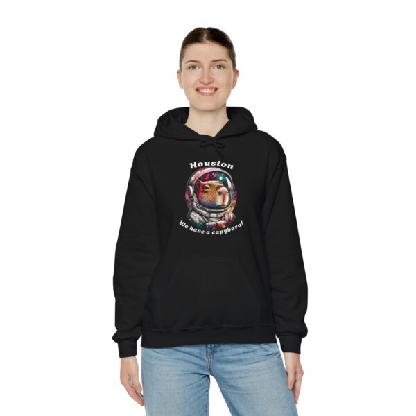 Unisex Heavy Blend™ Hooded Sweatshirt with Cute Capybara Design – Warm and Stylish Hoodie