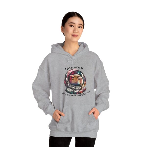 Unisex Heavy Blend™ Hooded Sweatshirt with Cute Capybara Design – Warm and Stylish Hoodie