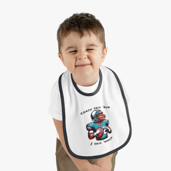 Baby Contrast Trim Jersey Bib with Adorable Capybara Design – Soft, Stylish, and Perfect for Messy Mealtime