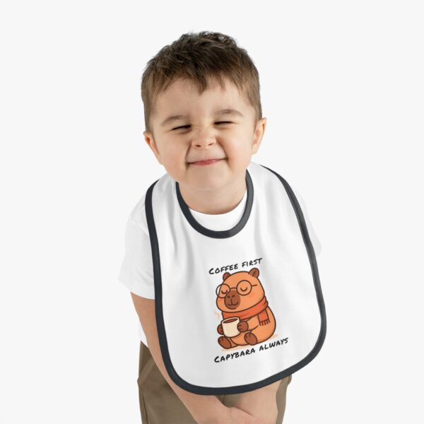 Baby Contrast Trim Jersey Bib with Adorable Capybara Design – Soft, Stylish, and Perfect for Messy Mealtime