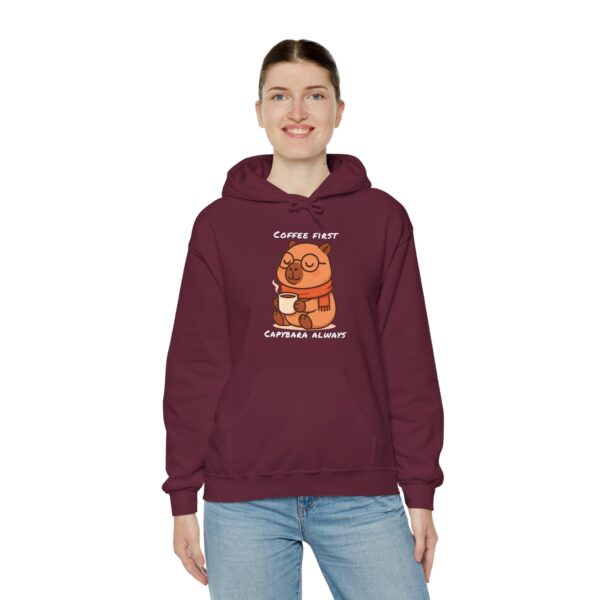 Unisex Heavy Blend™ Hooded Sweatshirt with Cute Capybara Design – Warm and Stylish Hoodie