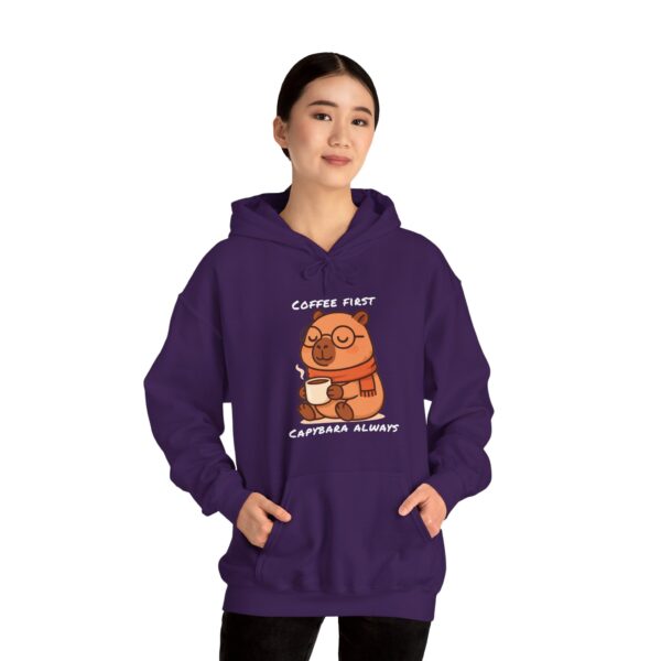 Unisex Heavy Blend™ Hooded Sweatshirt with Cute Capybara Design – Warm and Stylish Hoodie